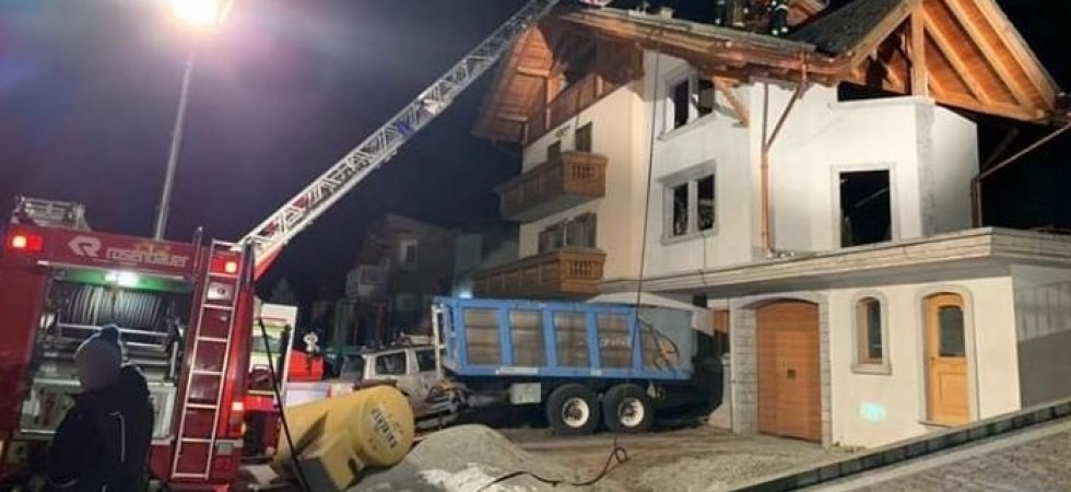 Foto tratta da Facebook Canna fumaria in fiamme, paura a Vermiglio